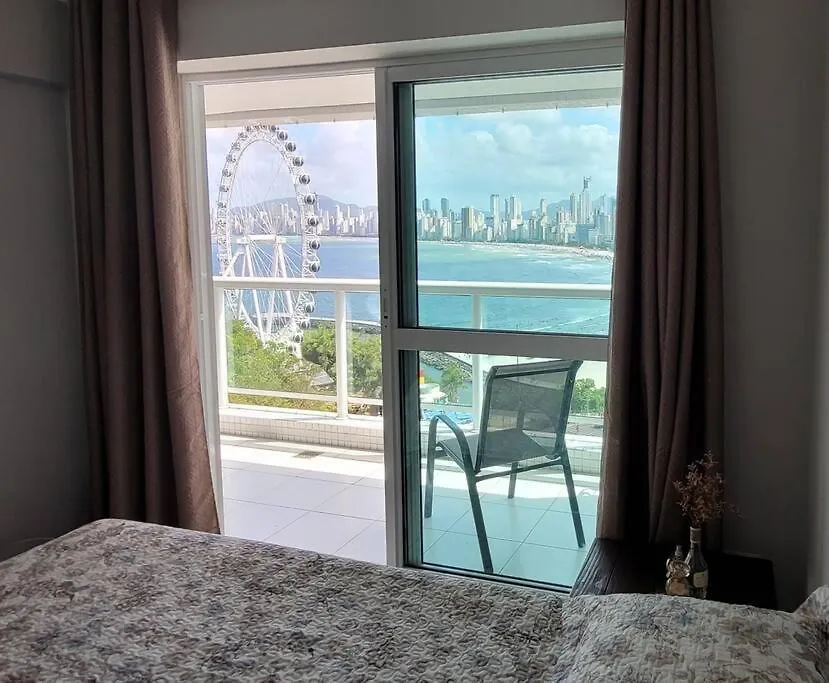 Vista Espetacular Da Roda Gigante Balneário Camboriú Brazílie